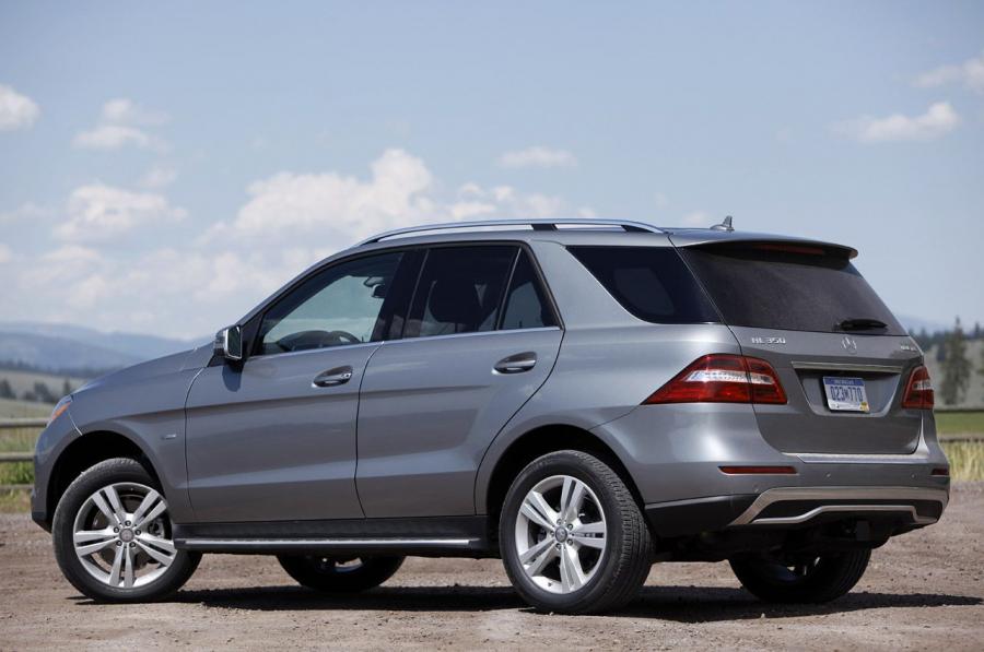  Mercedes-Benz ML350 BlueTEC 4Matic 2012 года  (фото 2 из 43)